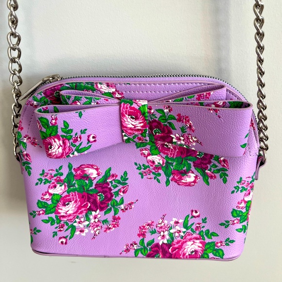 Betsey Johnson Handbags - Eccentric Betsey Johnson roses purse